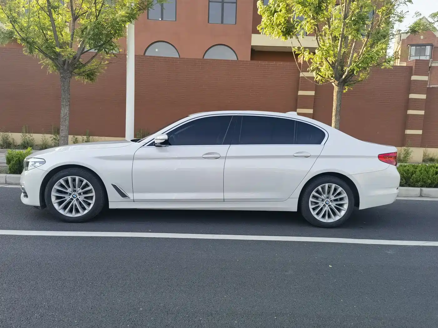 BMW 5 Series 2020 525Li Luxury Package фото 7