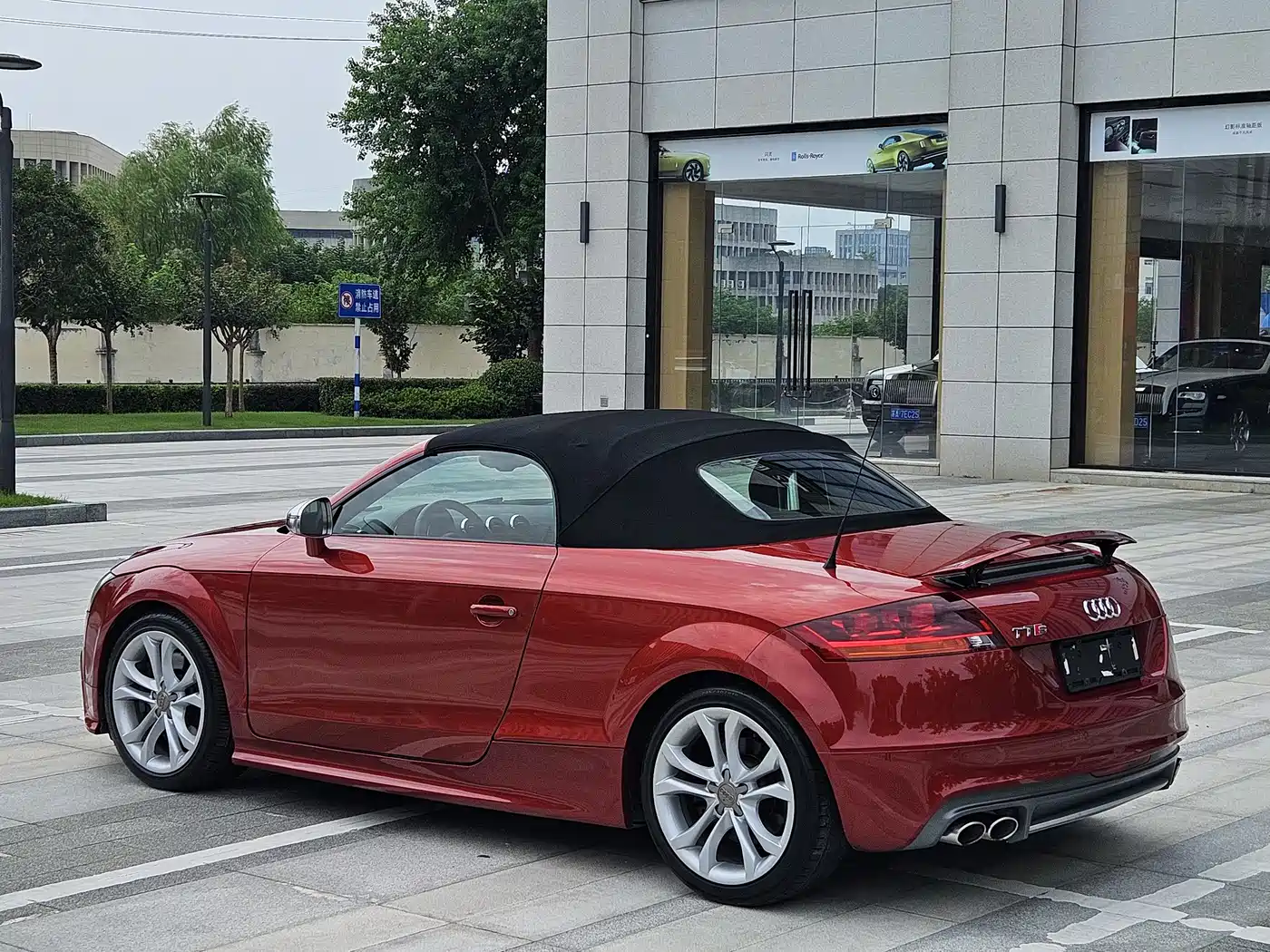Audi TTS 2013 TTS Roadster 2.0TFSI quattro фото 11