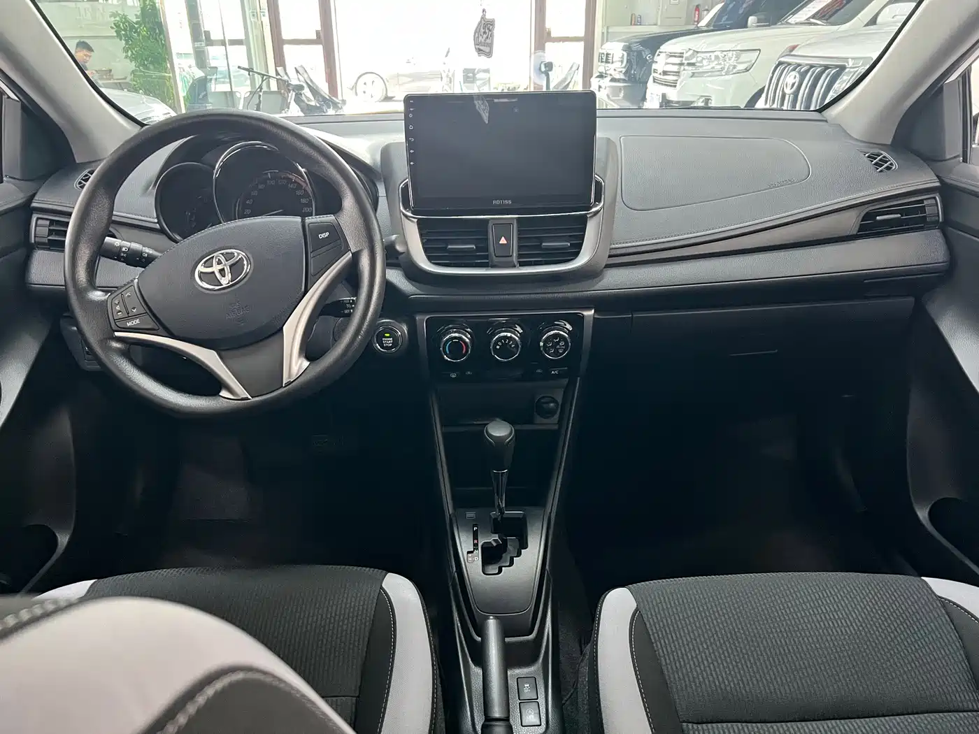 Toyota YARiS L Zhi Xuan 2023 2022 Zhi Xuan X 1.5L CVT Luxury PLUS Edition