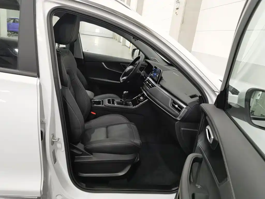 Фото 23 - Chery Tiggo 8
