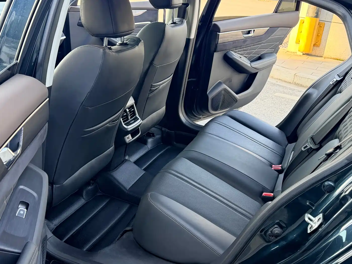 DONGFENG YI HYUN MAX