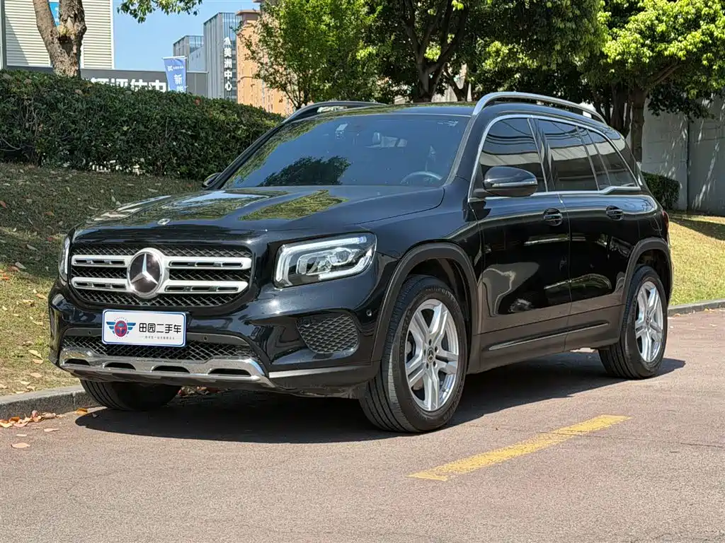 MERCEDES-BENZ GLB