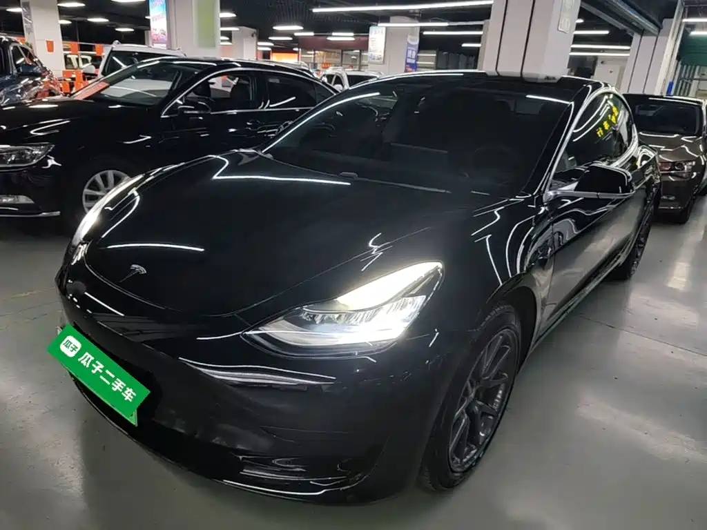 Tesla Model 3 2020