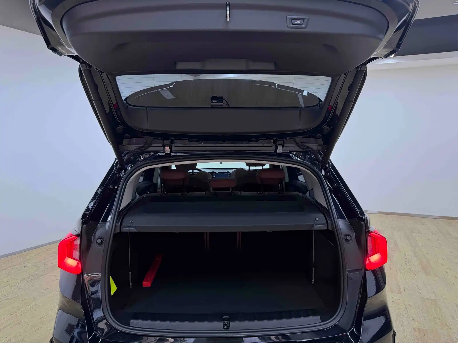 Фото 32 - BMW X1