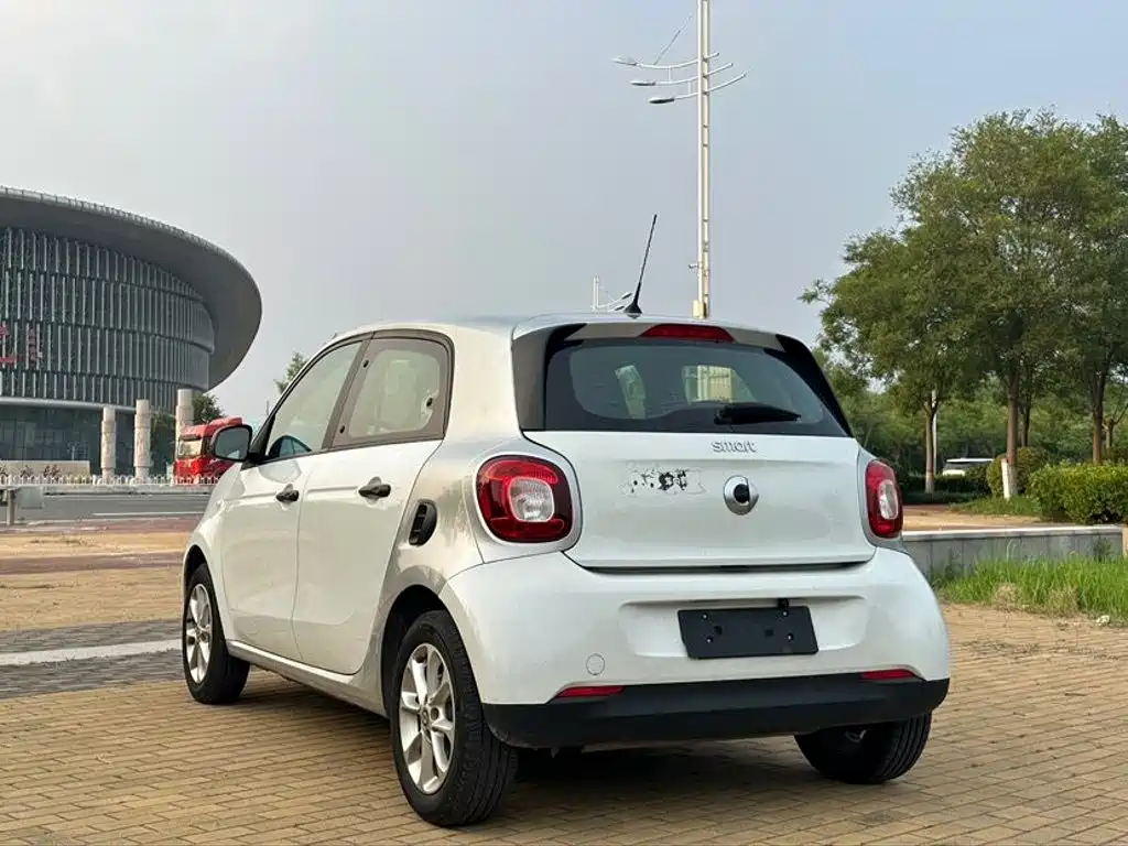 smart forfour 2018 2018 1.0L 52kW Agile Edition