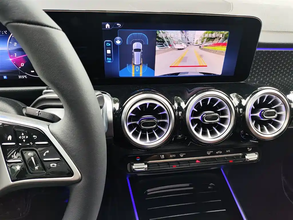 MERCEDES-BENZ GLB