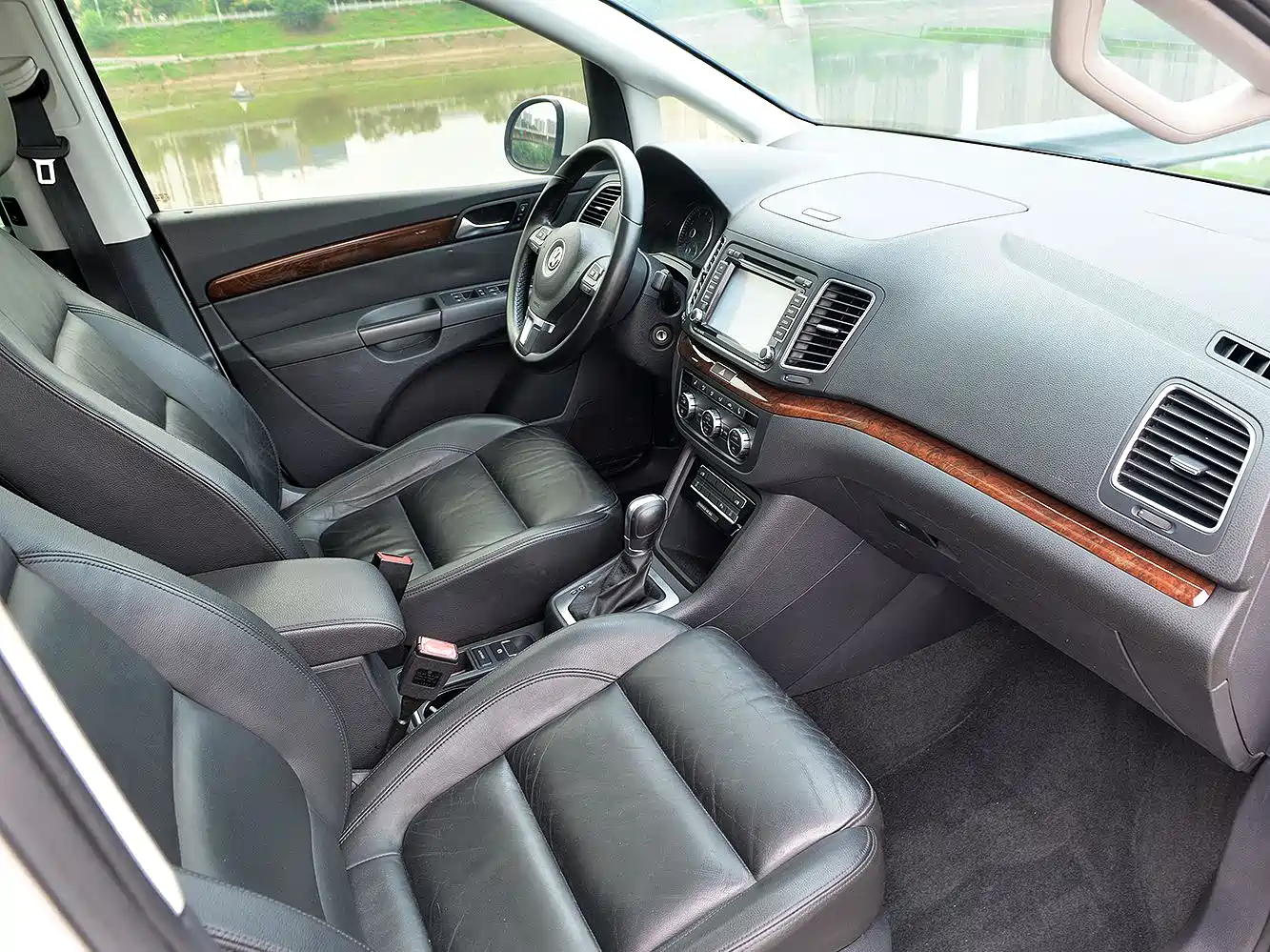 Volkswagen Sharan 2013 1.8TSI Comfort фото 13