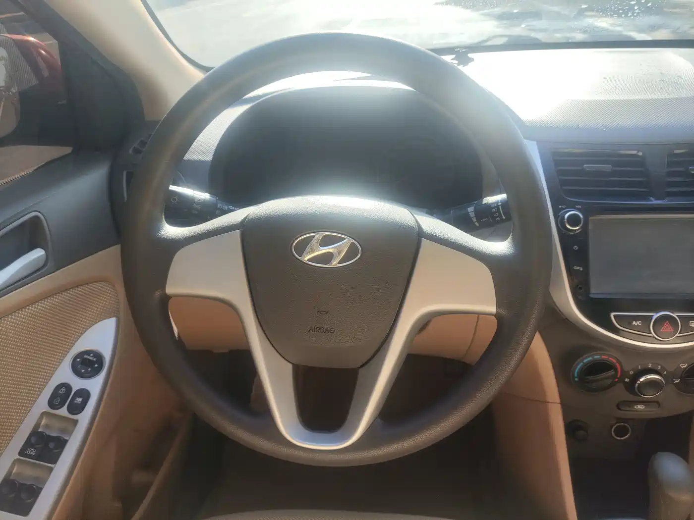 Hyundai Verna 2010 Sedan 1.4L Automatic Comfort GS фото 8