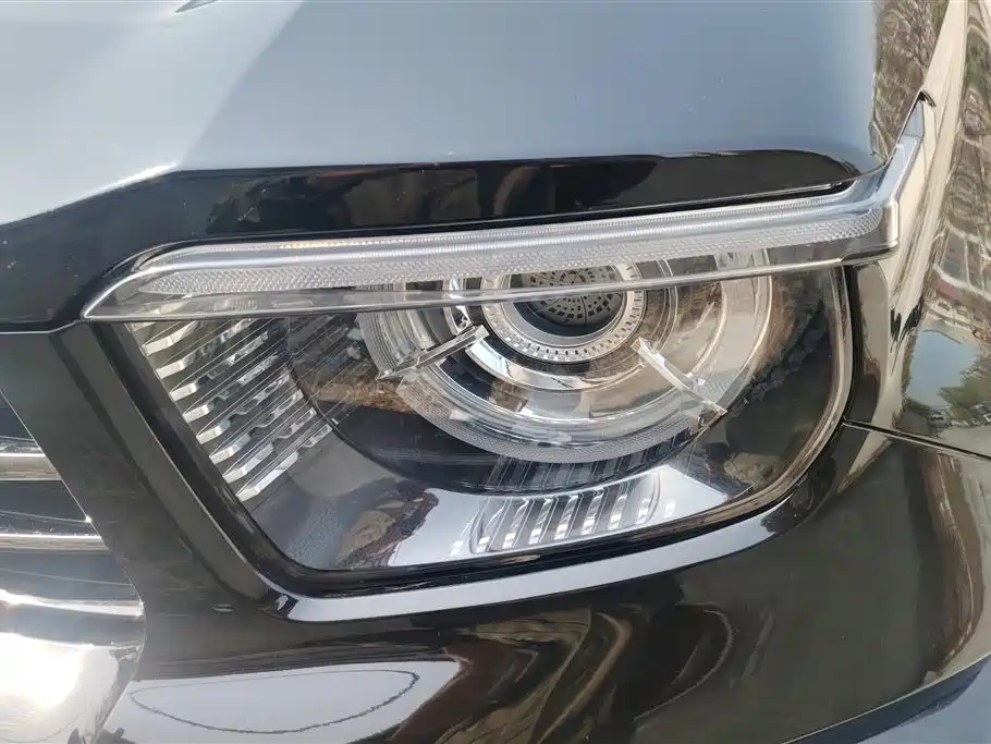 TANK TANK 700 NEW ENERGY