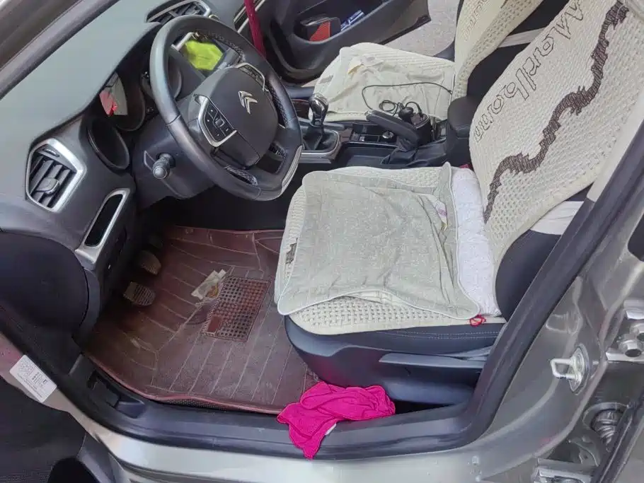Photo 9 - Citroën C4L