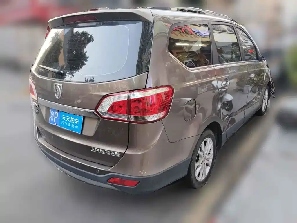 Фото 2 - Baojun 730