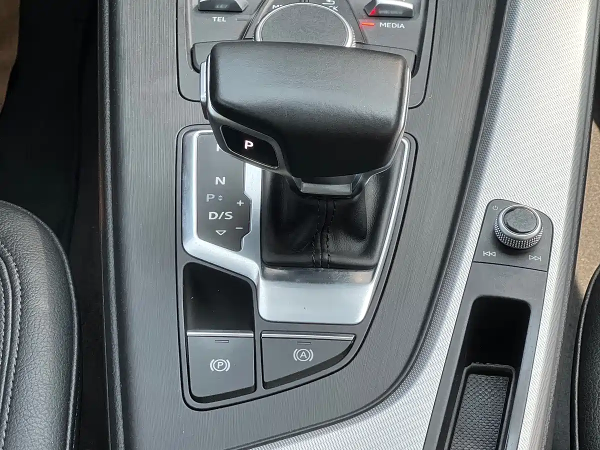 Audi A5 (Import) 2019 Sportback 40 TFSI Fashion фото 24
