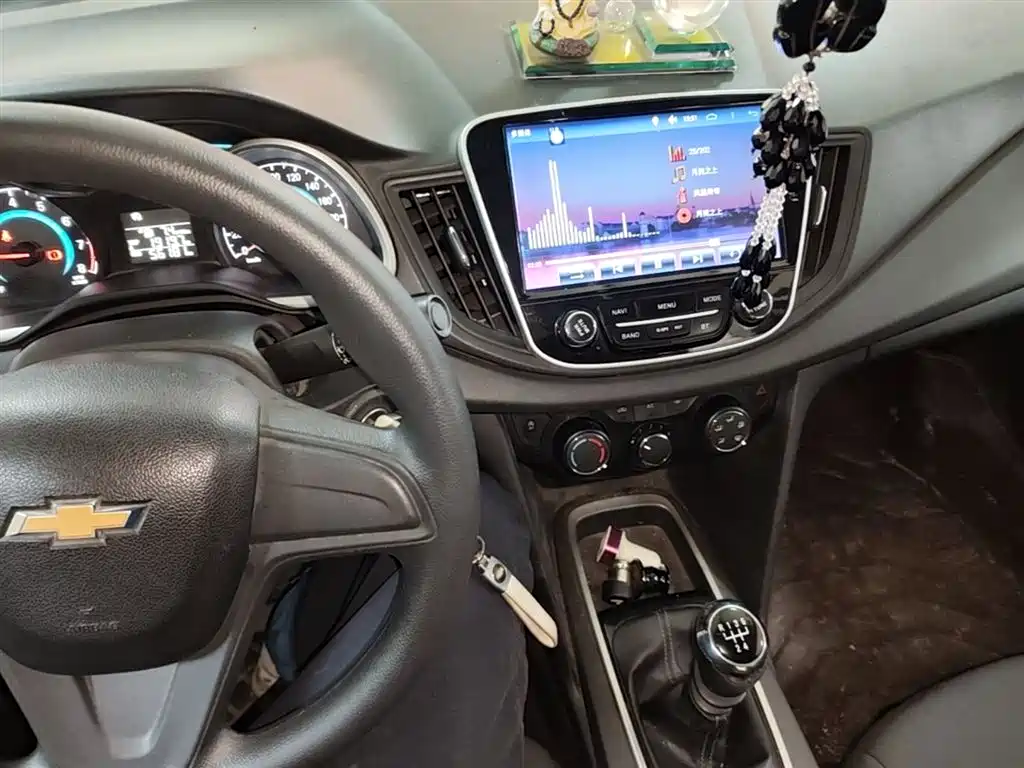 Chevrolet Cavalier 2016 1.5L Manual Enjoyment Edition фото 13
