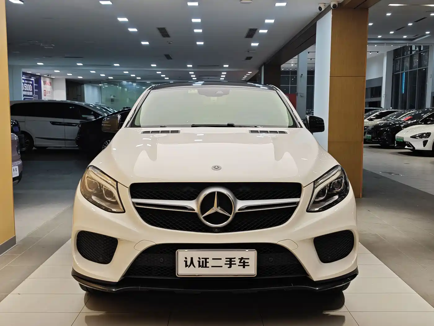 Mercedes-Benz GLE Coupe 2018 GLE 400 4MATIC Coupe SUV фото 3