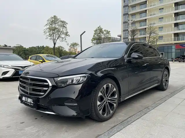 MERCEDES-BENZ E CLASS