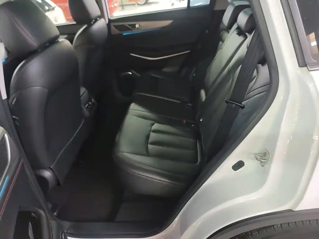 Photo 17 - Changan CS75