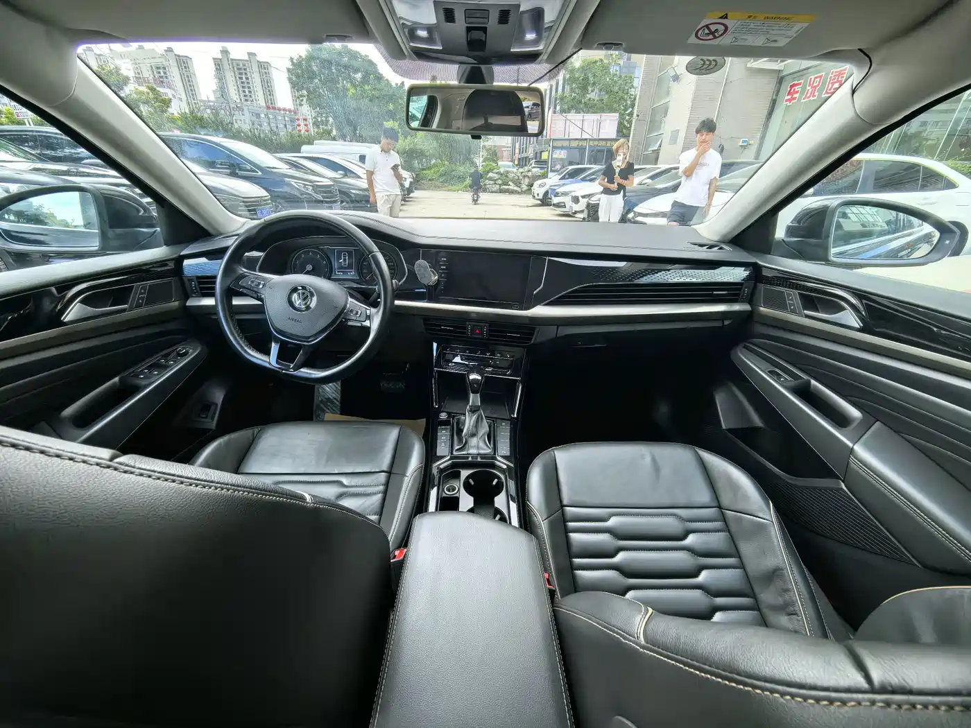 Фото 14 - Volkswagen Passat
