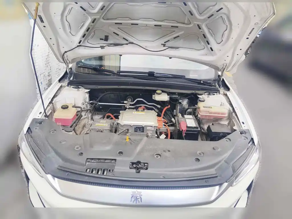 Фото 3 - BYD Qin PLUS