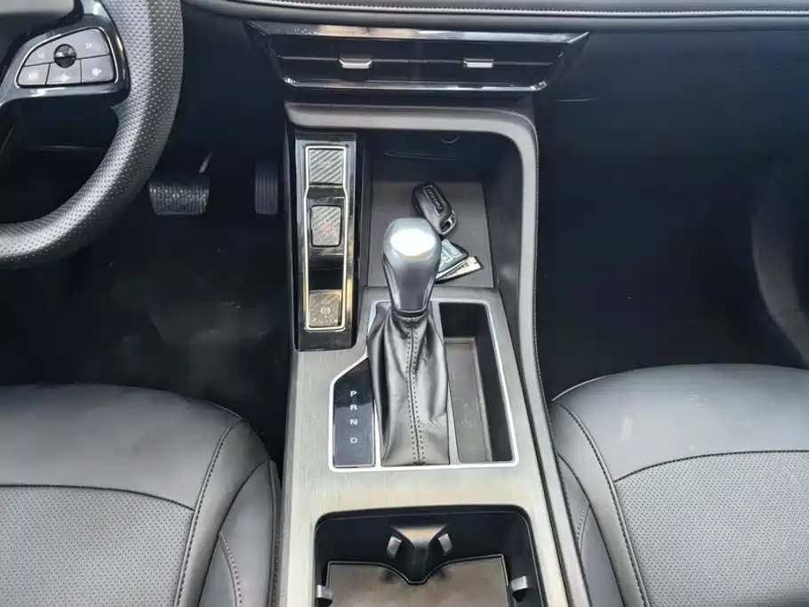Roewe i5 2025 2023 1.5L CVT Luxury Edition