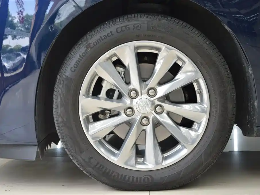 Buick GL8 2022 Avenir 4-Seater Prestige Edition фото 5
