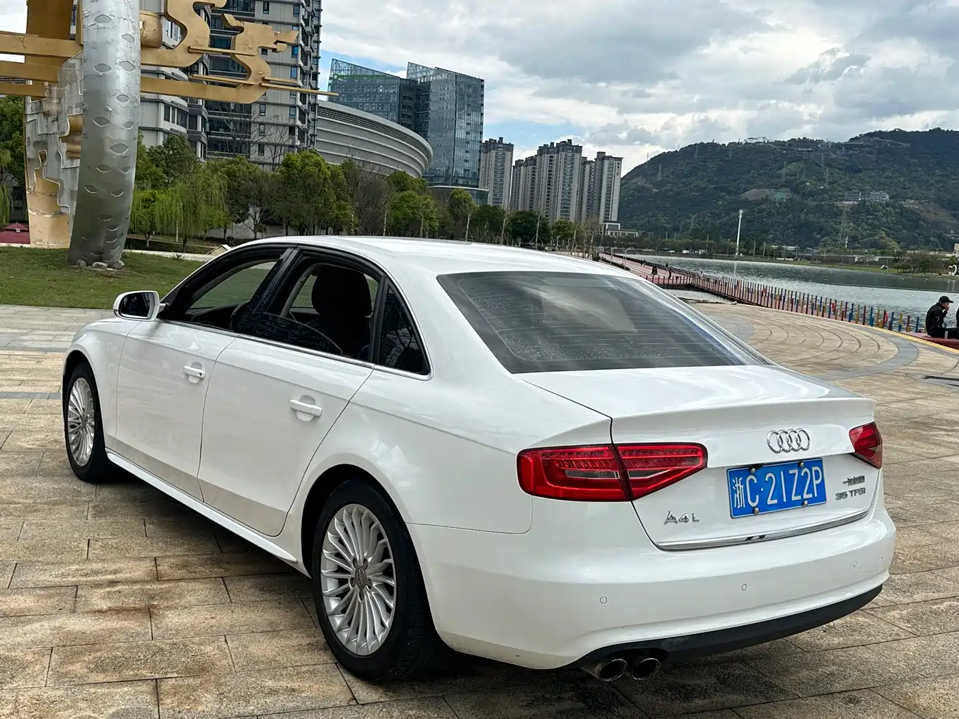 Audi A4L 2015 35 TFSI Auto Comfort фото 7