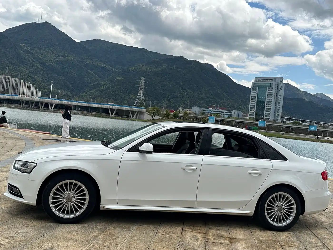 Audi A4L 2015 35 TFSI Auto Comfort фото 8