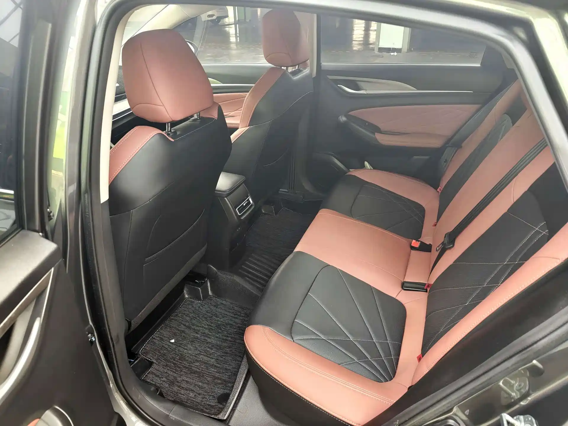 Photo 11 - Changan Eado