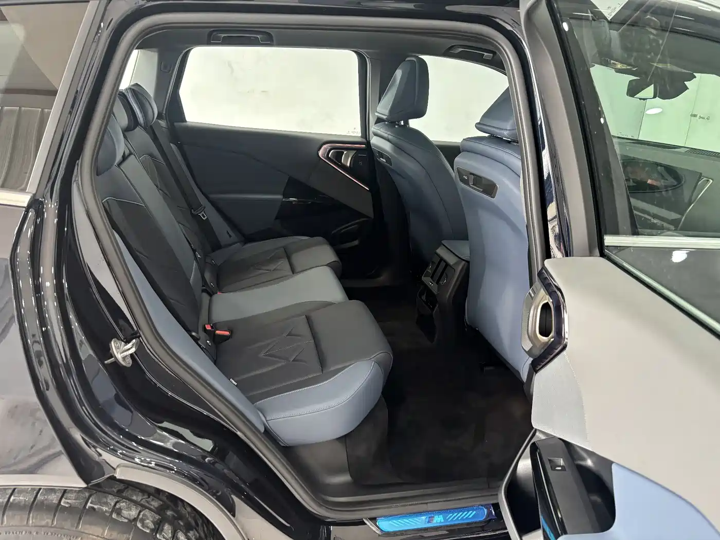 BMW X3 2025 xDrive30L Premium M Sport Package фото 24