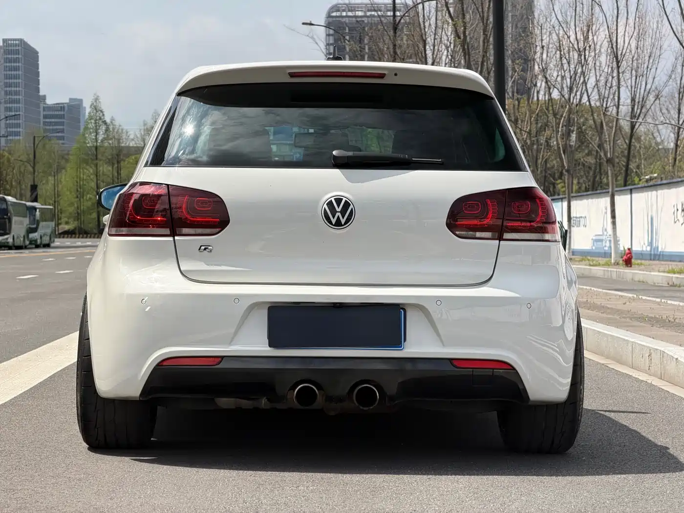 Volkswagen Golf (Import) 2011 2.0TSI R фото 4