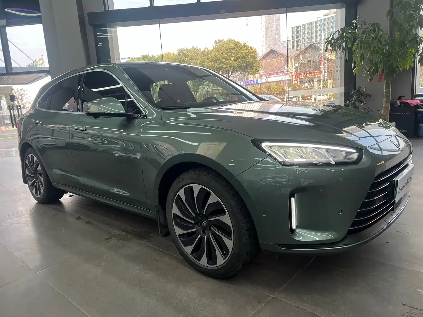 AITO Wenjie AITO M5 2022 Extended Range AWD Ultimate Edition фото 3