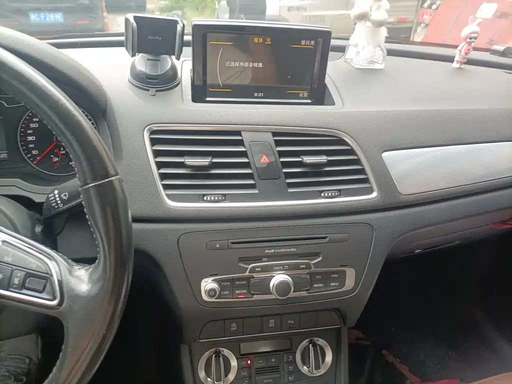 Фото 9 - Audi Q3