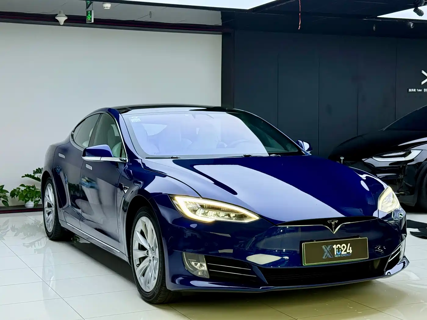 Tesla Model S 2018 2017 Model S 75D Standard Range