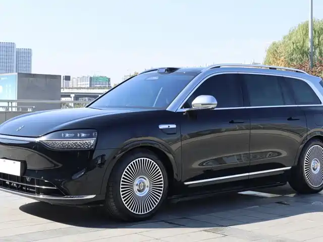 AITO M9 Последовательный гибрид, Ultra, 52kWh, 5 мест, 192-лучевой лидар