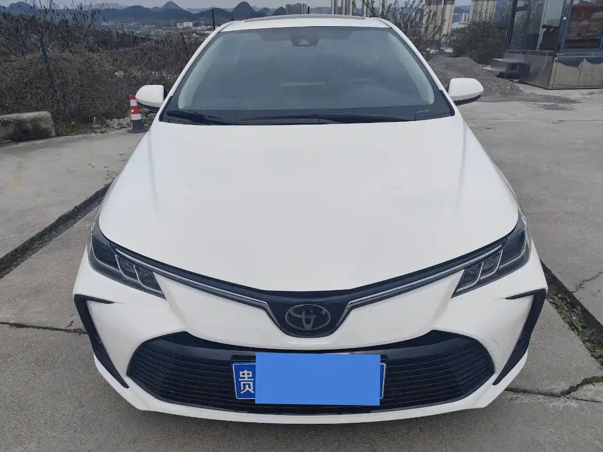 Toyota Corolla 2021 1.2T S-CVT Luxury Edition фото 2