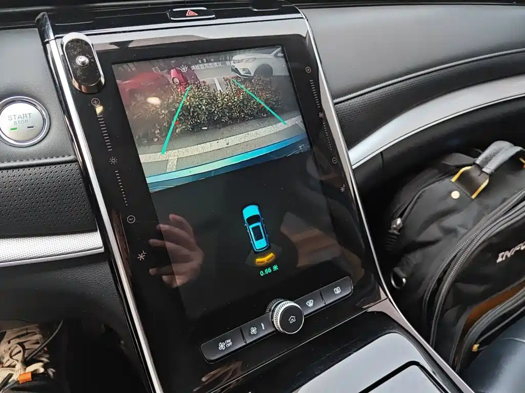 Фото 9 - Roewe RX5 MAX