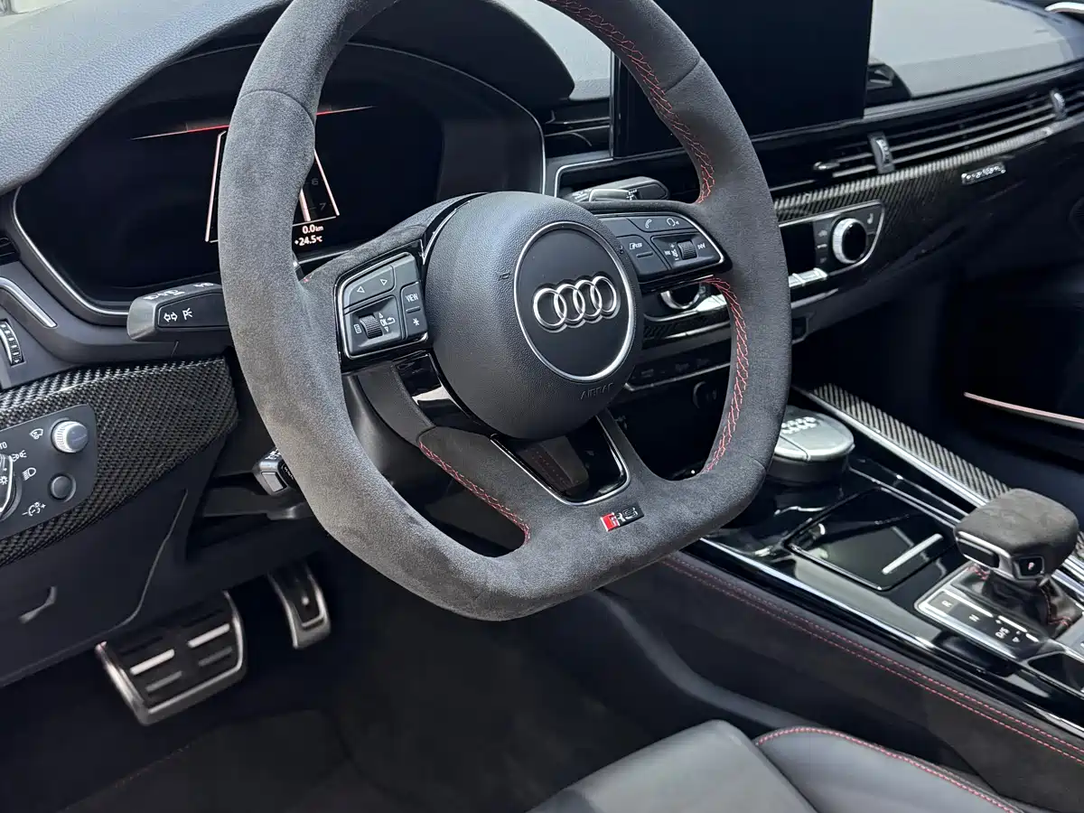 AUDI RS5