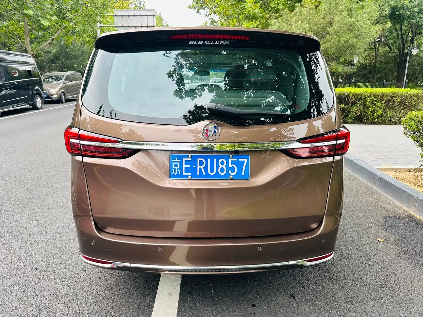 Buick GL8 2021 Land Business Class 652T Luxury фото 6