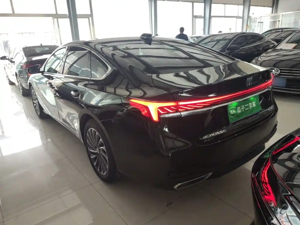 Buick LaCrosse 2025 2026 Model 28T Platinum Edition