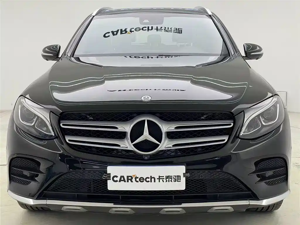 Mercedes-Benz GLC 2018 Facelift GLC 260 4MATIC Luxury фото 3
