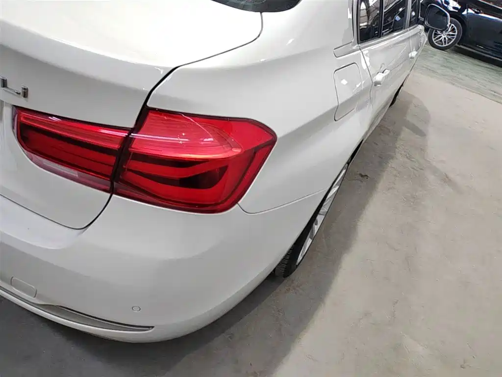 BMW 3 Series 2018 320Li Fashion Style фото 24