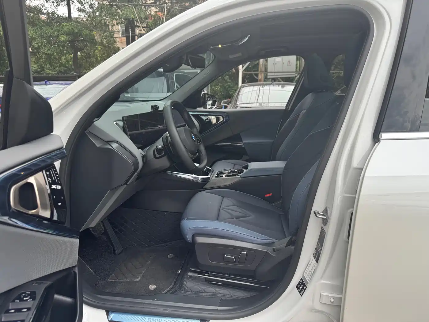 BMW X3 2025 xDrive25L Luxury Package фото 6