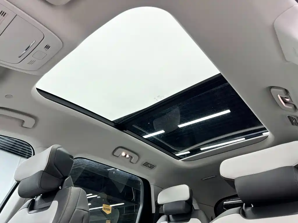 Фото 18 - Ford Edge