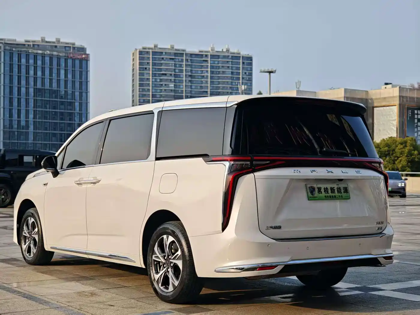 SAIC MAXUS EVERYONE 9