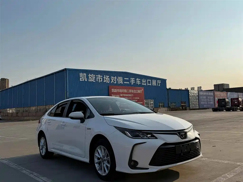 Toyota Corolla 2021 1.2T S-CVT Elite PLUS Edition фото 7