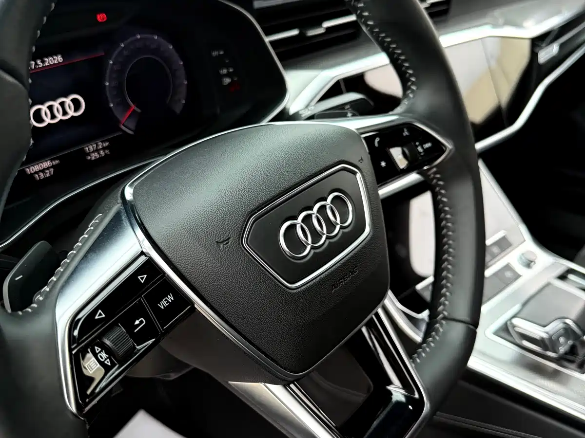 Audi A6L 2020 55 TFSI quattro Exclusive Dynamic фото 4