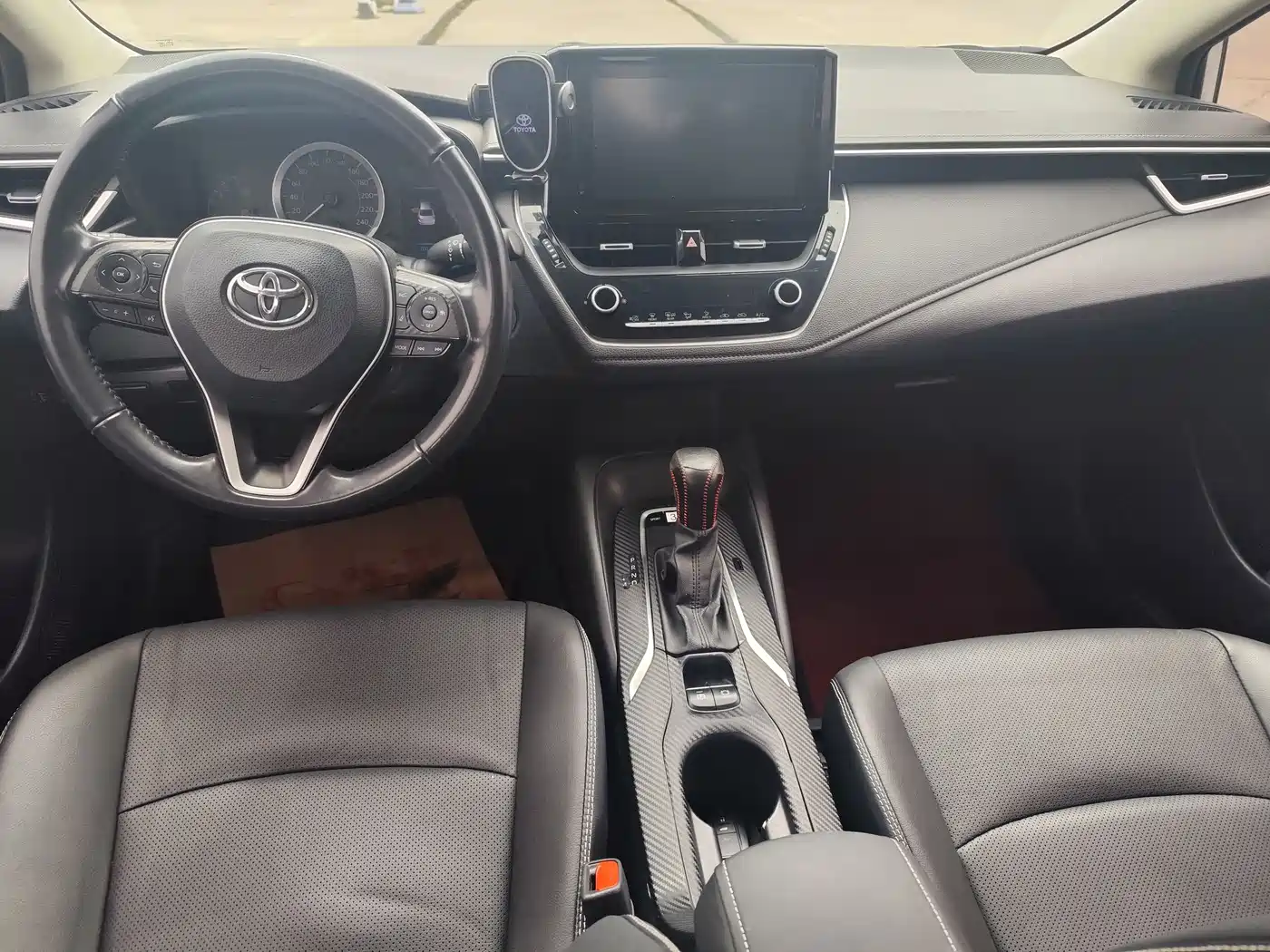 Toyota Corolla 2021 1.2T S-CVT Luxury Edition фото 5