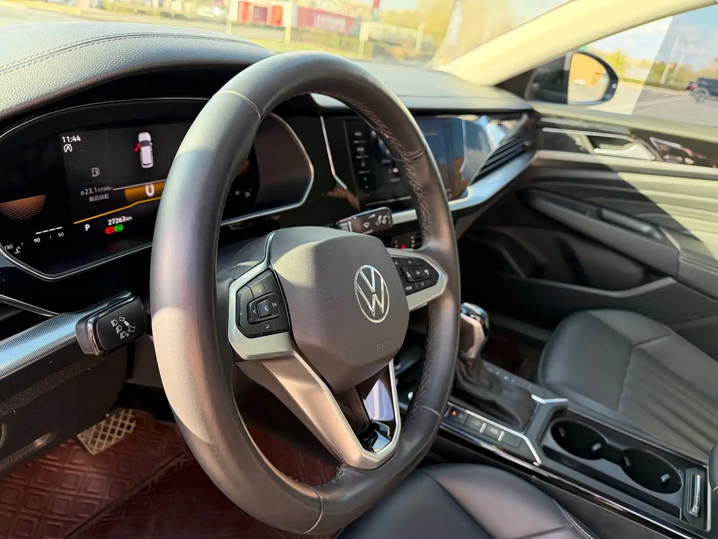 Volkswagen Passat 2022 280TSI Elite Edition фото 11
