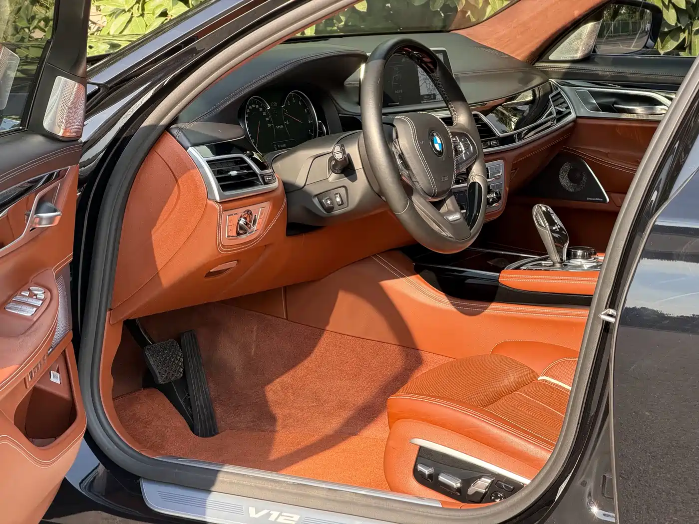 Фото 4 - BMW 7 Series