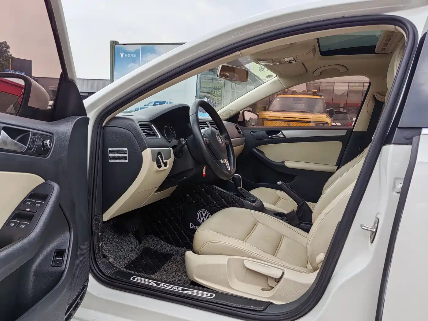 Volkswagen Sagitar 2014 1.4TSI Automatic Fashion фото 8