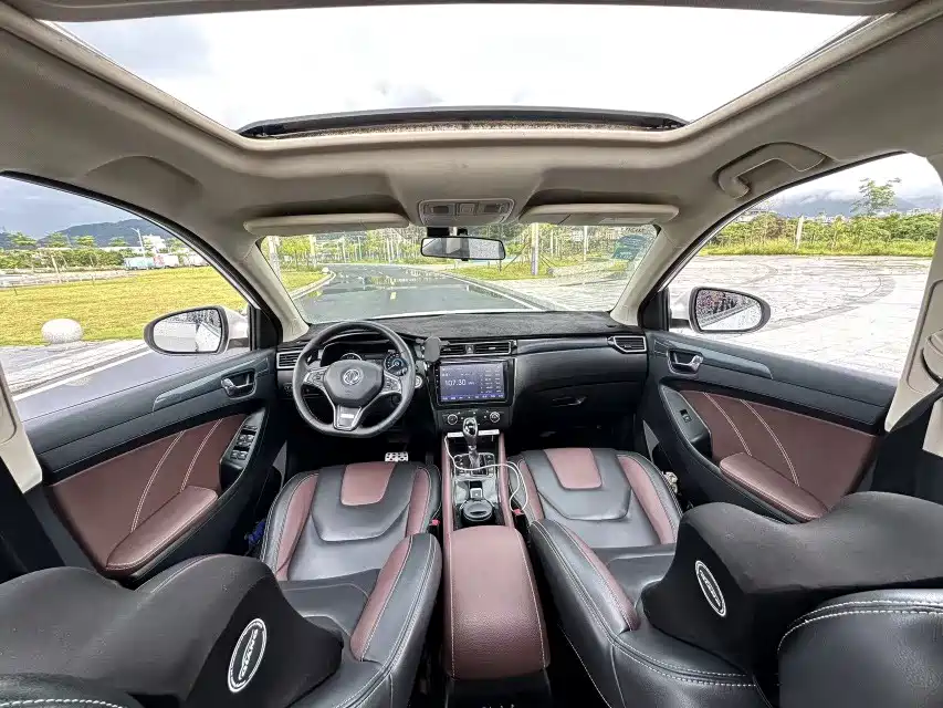 Dongfeng Fengguang Fengguang 580 2018 2017 1.5T CVT Comfort Version